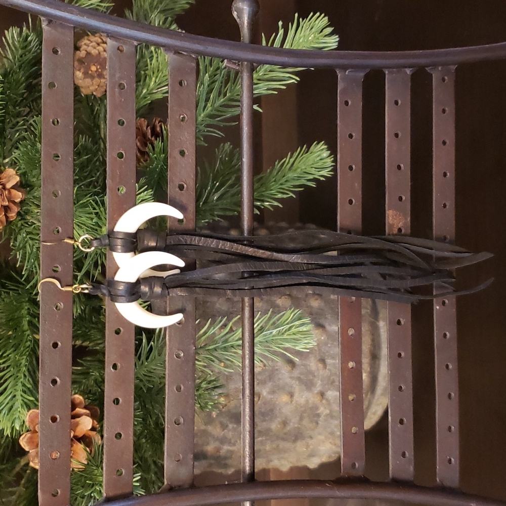 Long Leather Horn Earrings 🎄